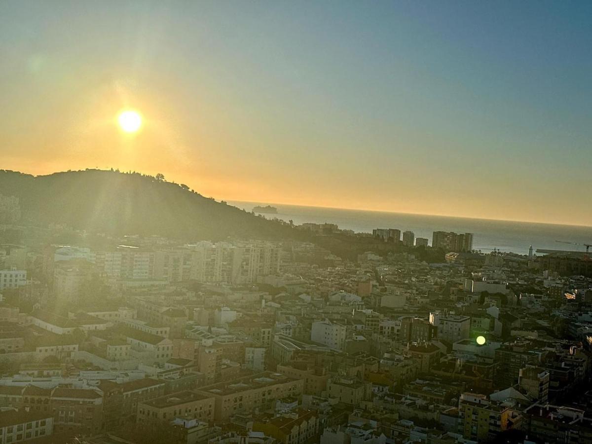 Live Your Dream In * Málaga
