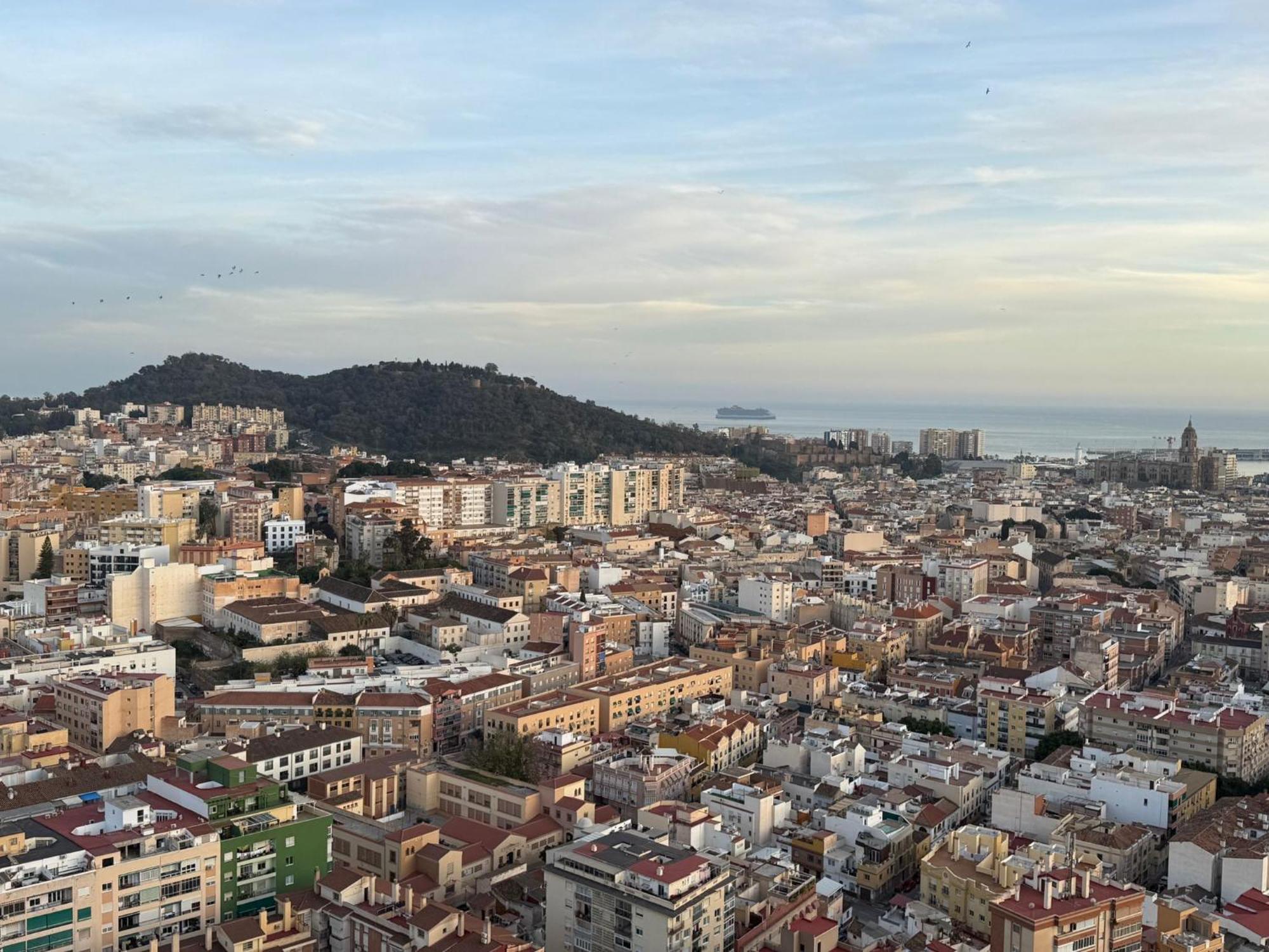 Live Your Dream In Apartment Málaga